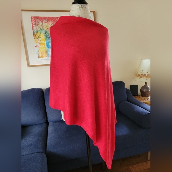 Red Cape Sweater - Picture 4 of 6